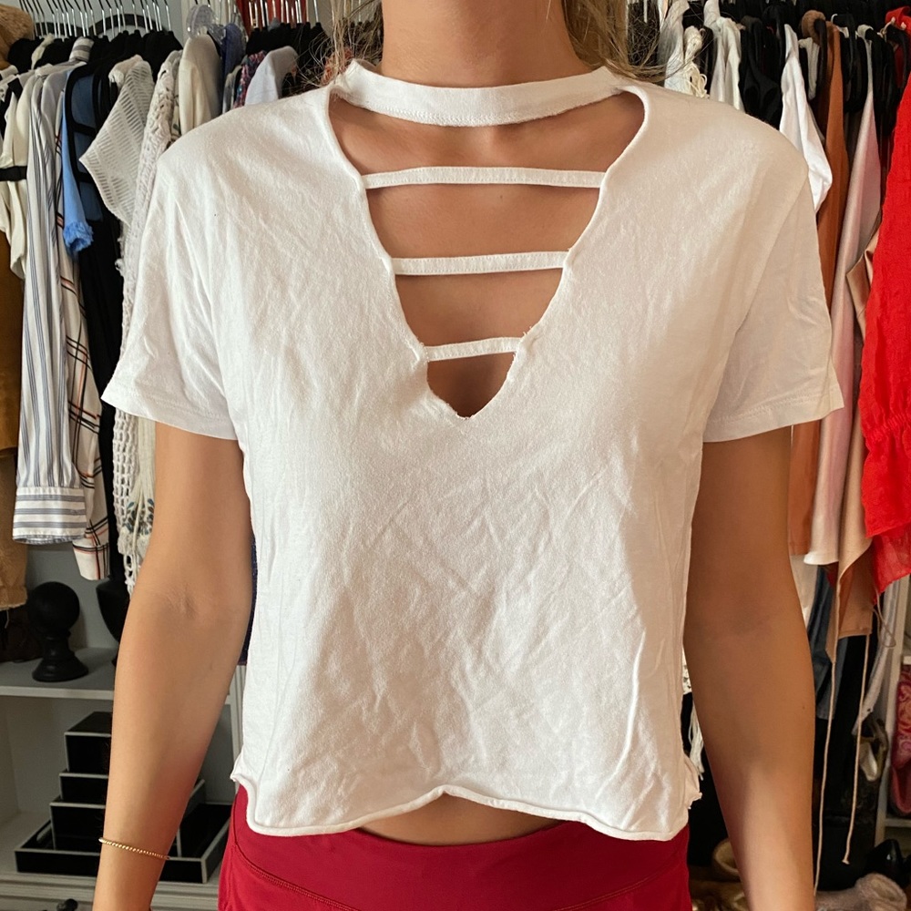 Forever 21 White crop top. Size small!